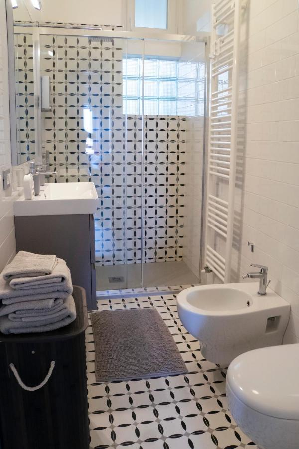 Ad Un Passo Dal Molo Con 2 Biciclette Incluse Apartman Viareggio Kültér fotó